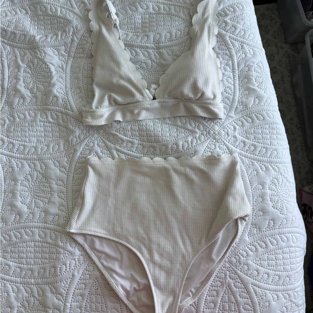 Aerie Scalloped Edge Cream Bikini Set M